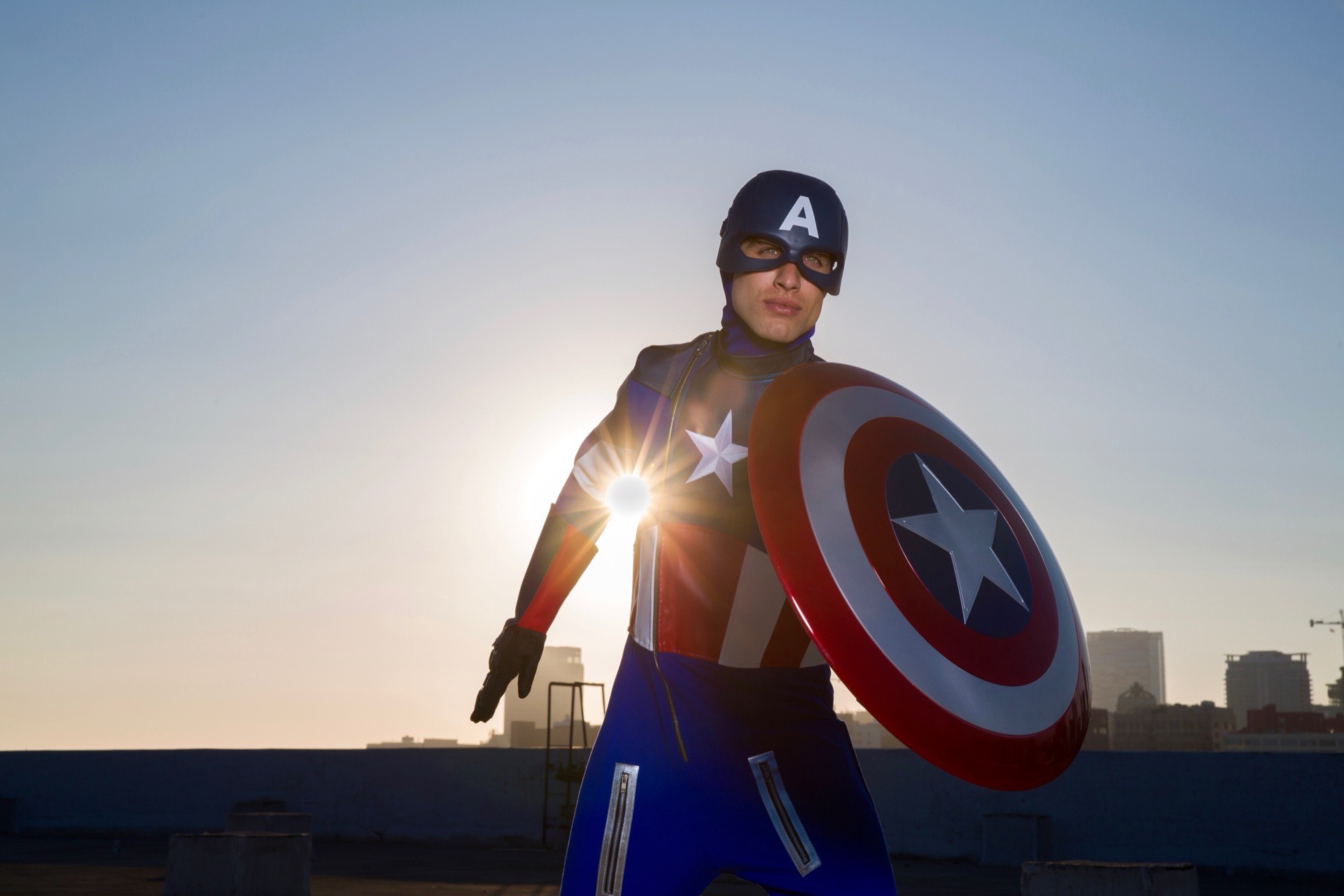Hire Captain America for birthday parties - Avengers superhero character performer