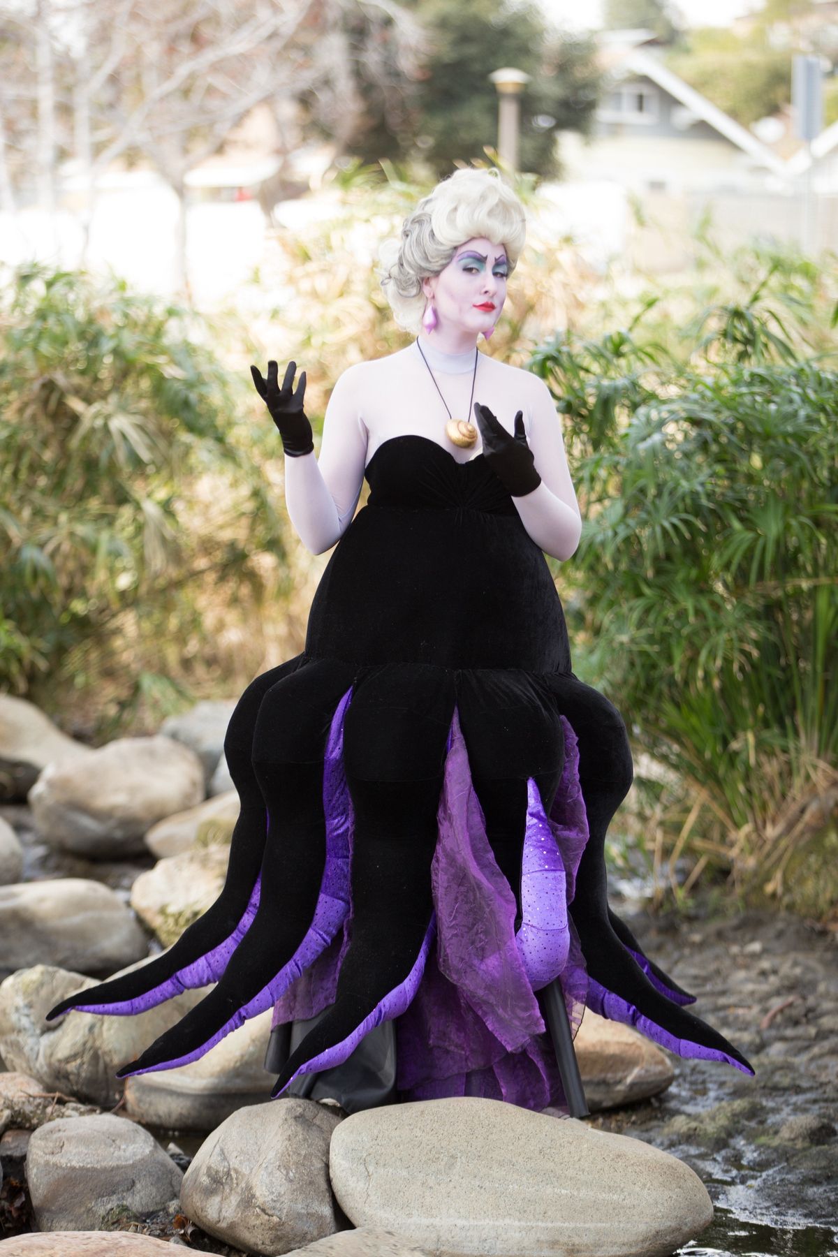Hire Ursula for parties