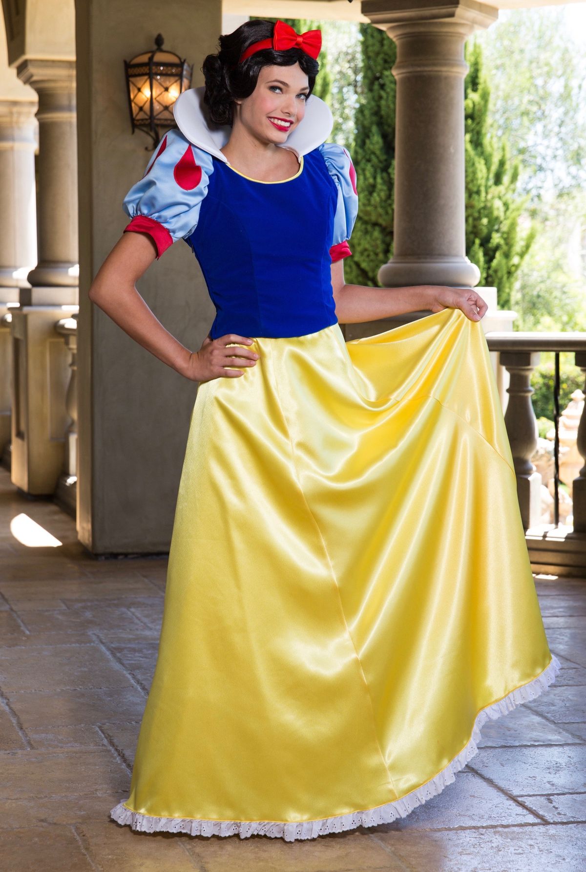 Snow White party entertainment